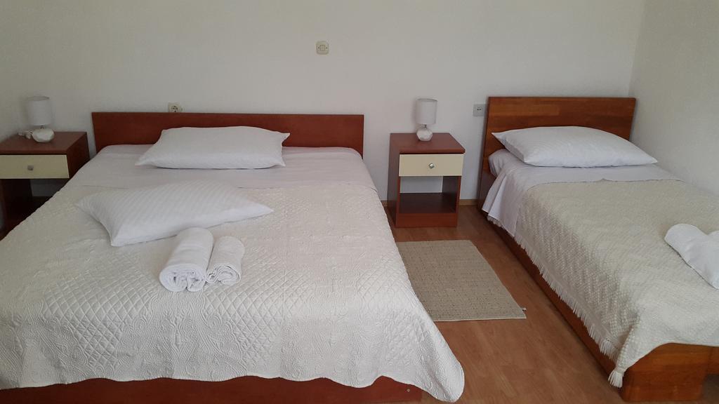 Holiday House Cikola Villa Kaocine Luaran gambar