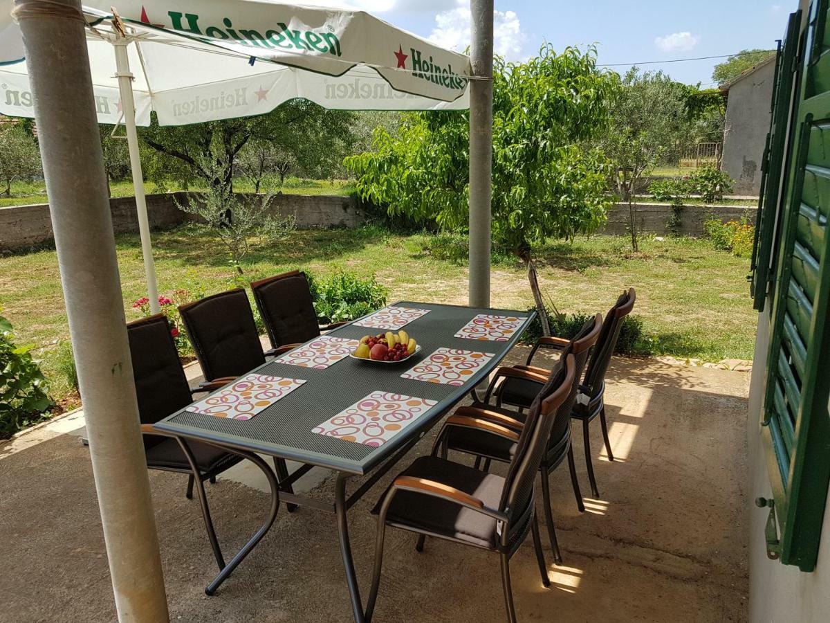 Holiday House Cikola Villa Kaocine Luaran gambar