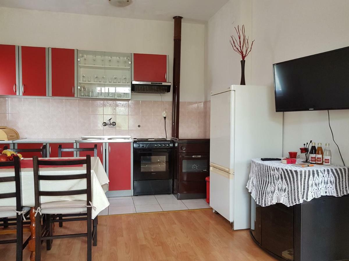Holiday House Cikola Villa Kaocine Luaran gambar